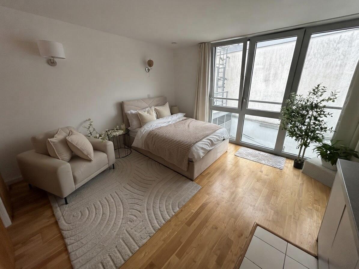 1 bed property in Empire Way, Wembley